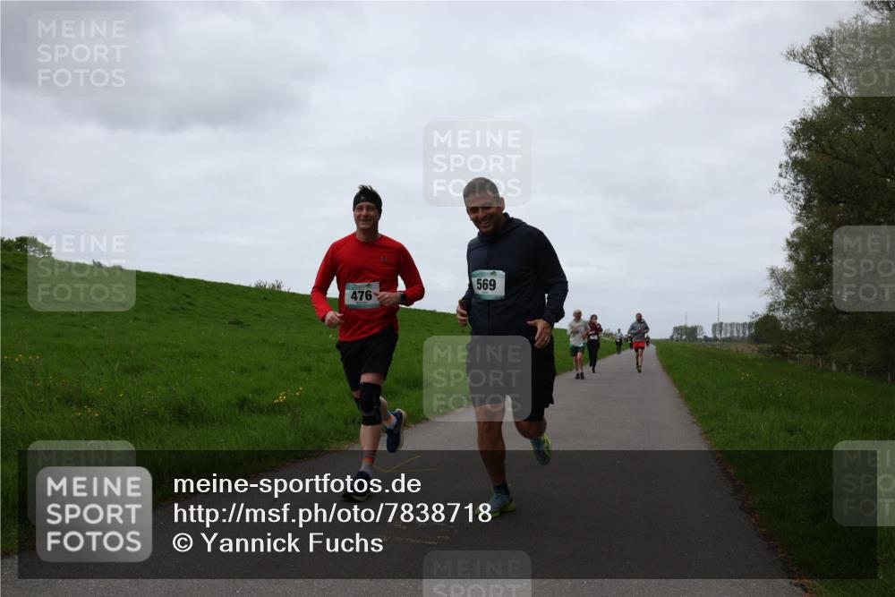 04.05.2025 - 8. Wedeler Halbmarathon Yannick Fuchs http://msf.ph/oto/7838718 04.05.2025 11:25:25 Laufen 476, 569 meine-sportfotos.de