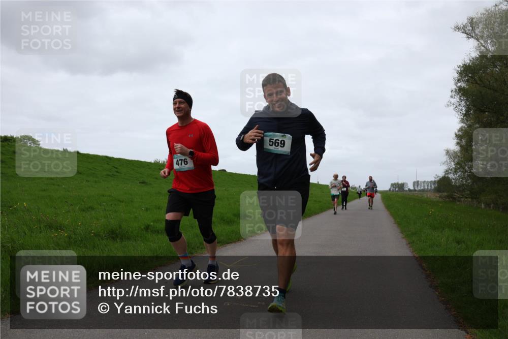 04.05.2025 - 8. Wedeler Halbmarathon Yannick Fuchs http://msf.ph/oto/7838735 04.05.2025 11:25:25 Laufen 476, 569 meine-sportfotos.de
