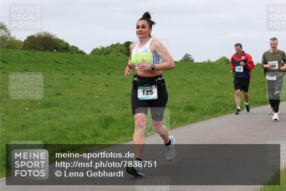 04.05.2025 - 8. Wedeler Halbmarathon Lena Gebhardt http://msf.ph/oto/7838751 04.05.2025 11:38:29 Laufen 125, 740, 99 meine-sportfotos.de