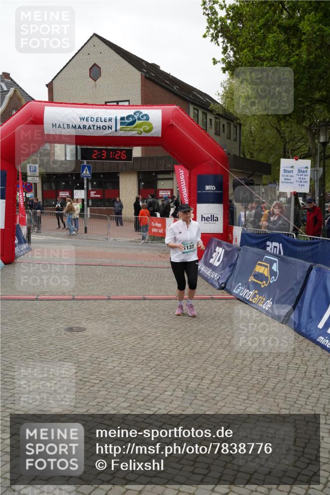 04.05.2025 - 8. Wedeler Halbmarathon Felixshl http://msf.ph/oto/7838776 04.05.2025 12:31:24 Ziel  meine-sportfotos.de