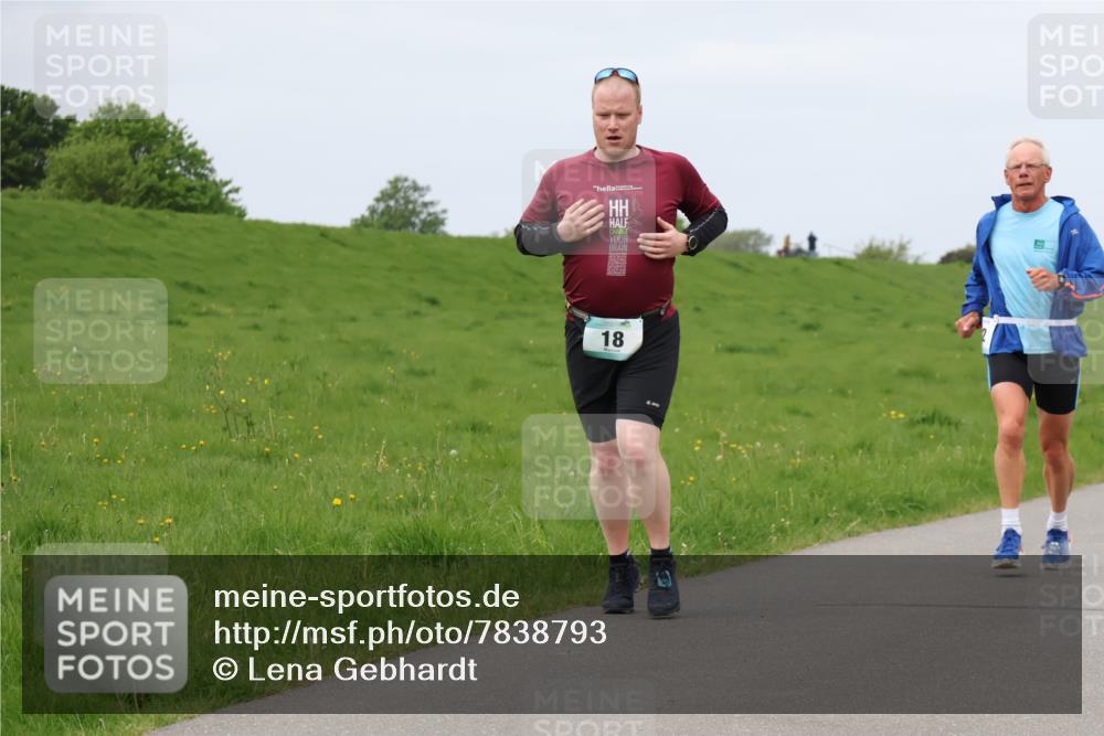 04.05.2025 - 8. Wedeler Halbmarathon Lena Gebhardt http://msf.ph/oto/7838793 04.05.2025 11:38:36 Laufen 18 meine-sportfotos.de