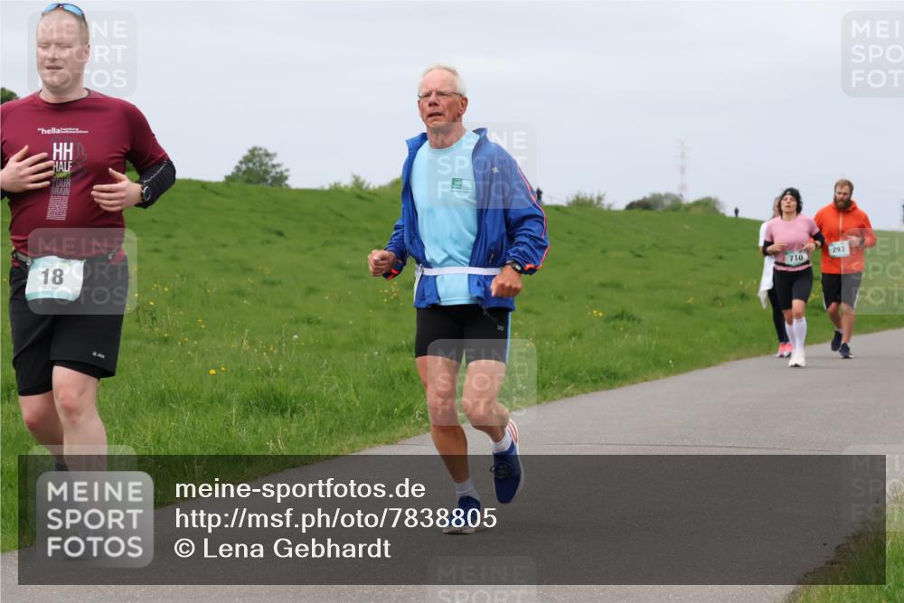 04.05.2025 - 8. Wedeler Halbmarathon Lena Gebhardt http://msf.ph/oto/7838805 04.05.2025 11:38:39 Laufen 18, 710, 293 meine-sportfotos.de