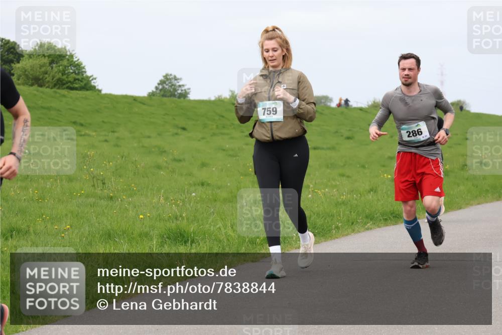 04.05.2025 - 8. Wedeler Halbmarathon Lena Gebhardt http://msf.ph/oto/7838844 04.05.2025 11:38:56 Laufen 759, 286 meine-sportfotos.de