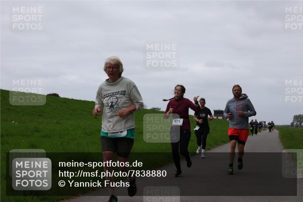 04.05.2025 - 8. Wedeler Halbmarathon Yannick Fuchs http://msf.ph/oto/7838880 04.05.2025 11:25:28 Laufen 971, 31 meine-sportfotos.de