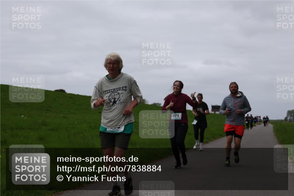 04.05.2025 - 8. Wedeler Halbmarathon Yannick Fuchs http://msf.ph/oto/7838884 04.05.2025 11:25:29 Laufen 971, 21 meine-sportfotos.de