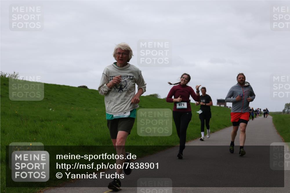 04.05.2025 - 8. Wedeler Halbmarathon Yannick Fuchs http://msf.ph/oto/7838901 04.05.2025 11:25:29 Laufen 971, 31 meine-sportfotos.de