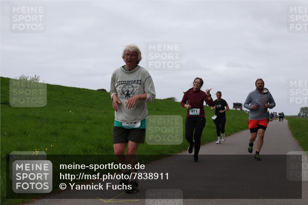 04.05.2025 - 8. Wedeler Halbmarathon Yannick Fuchs http://msf.ph/oto/7838911 04.05.2025 11:25:29 Laufen 32, 31, 971 meine-sportfotos.de