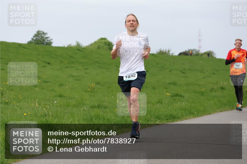 04.05.2025 - 8. Wedeler Halbmarathon Lena Gebhardt http://msf.ph/oto/7838927 04.05.2025 11:39:28 Laufen 032, 561 meine-sportfotos.de