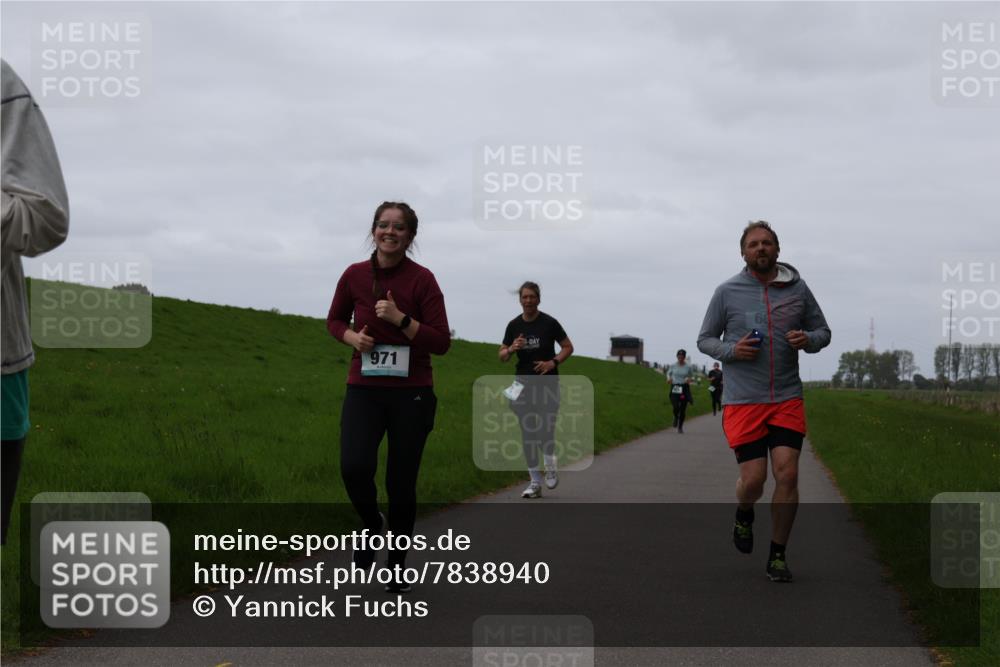 04.05.2025 - 8. Wedeler Halbmarathon Yannick Fuchs http://msf.ph/oto/7838940 04.05.2025 11:25:30 Laufen 971, 60 meine-sportfotos.de