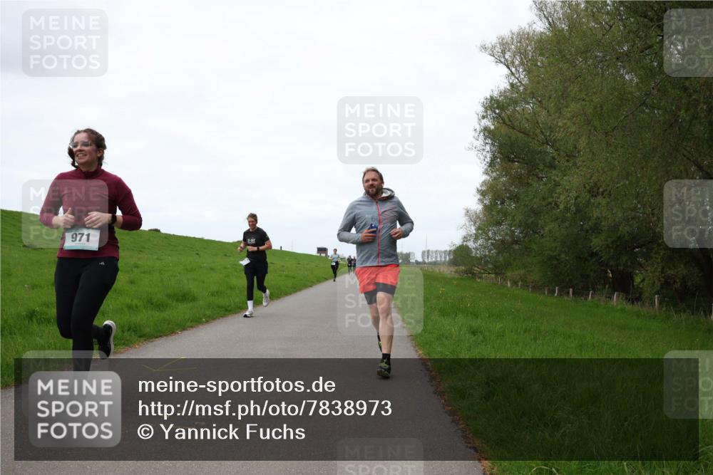04.05.2025 - 8. Wedeler Halbmarathon Yannick Fuchs http://msf.ph/oto/7838973 04.05.2025 11:25:31 Laufen 971, 31 meine-sportfotos.de