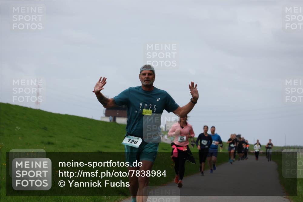 04.05.2025 - 8. Wedeler Halbmarathon Yannick Fuchs http://msf.ph/oto/7838984 04.05.2025 11:47:03 Laufen 2025, 126, 141 meine-sportfotos.de