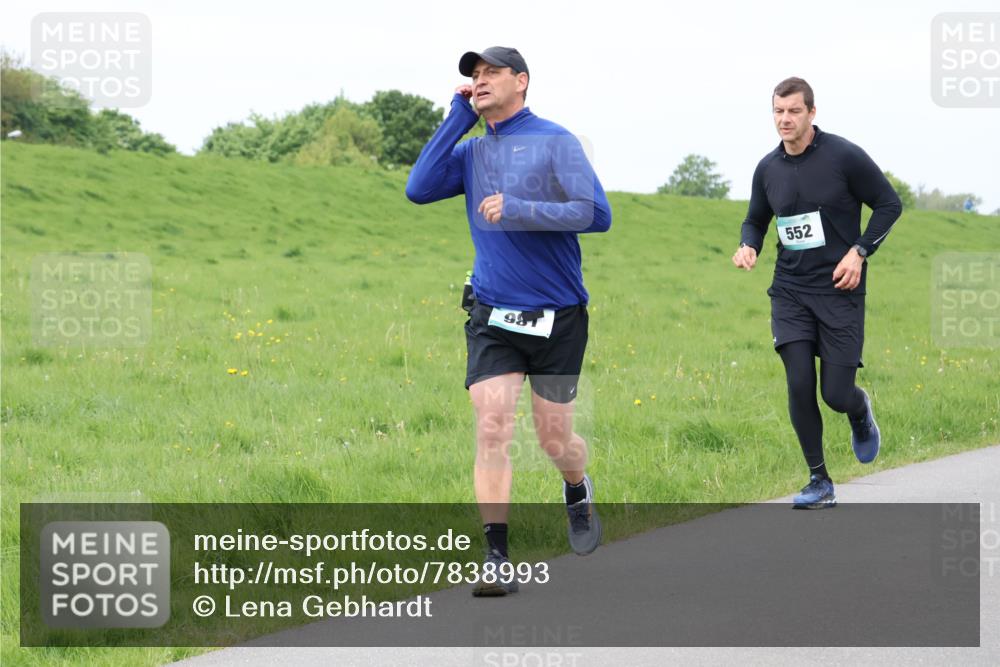 04.05.2025 - 8. Wedeler Halbmarathon Lena Gebhardt http://msf.ph/oto/7838993 04.05.2025 11:39:49 Laufen 86, 552 meine-sportfotos.de
