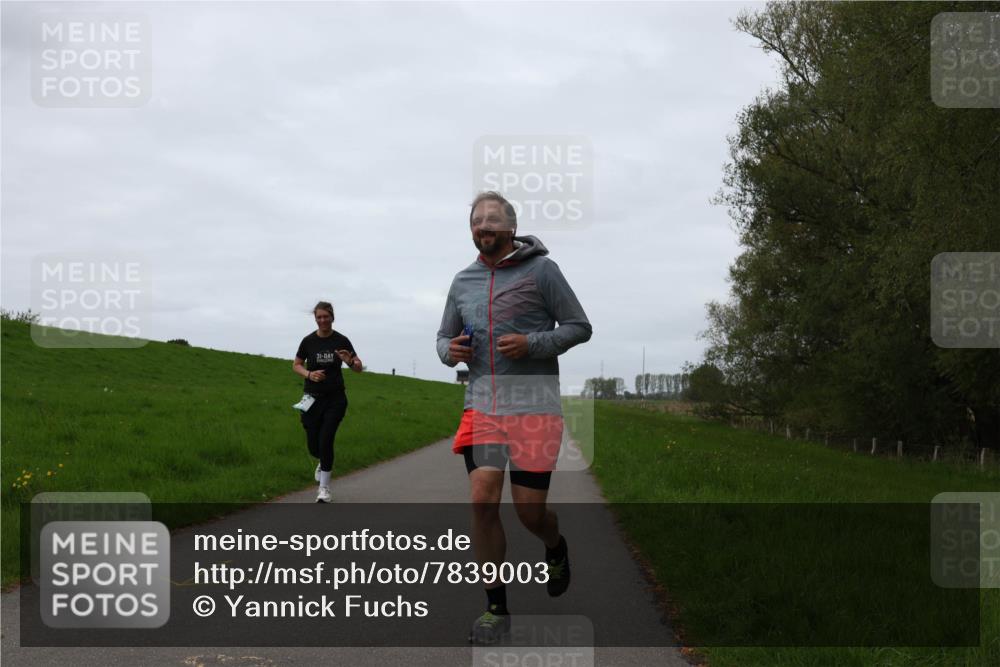 04.05.2025 - 8. Wedeler Halbmarathon Yannick Fuchs http://msf.ph/oto/7839003 04.05.2025 11:25:31 Laufen 31 meine-sportfotos.de