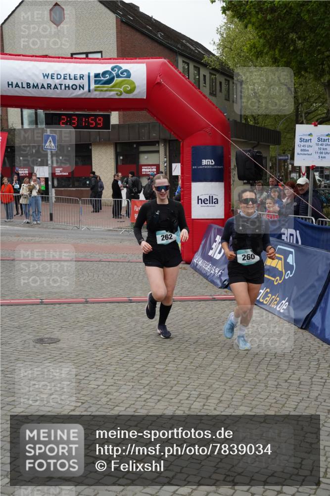 04.05.2025 - 8. Wedeler Halbmarathon Felixshl http://msf.ph/oto/7839034 04.05.2025 12:31:57 Ziel 260, 262 meine-sportfotos.de