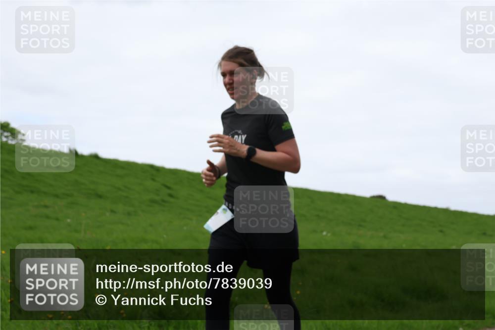 04.05.2025 - 8. Wedeler Halbmarathon Yannick Fuchs http://msf.ph/oto/7839039 04.05.2025 11:25:33 Laufen  meine-sportfotos.de