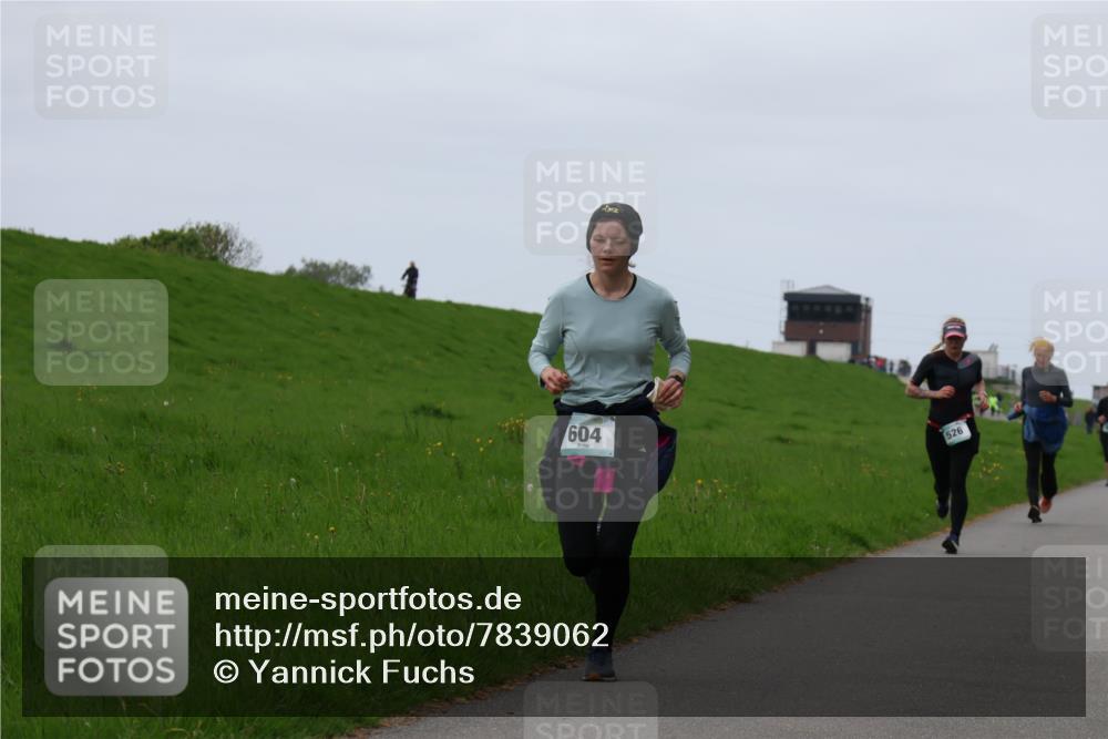04.05.2025 - 8. Wedeler Halbmarathon Yannick Fuchs http://msf.ph/oto/7839062 04.05.2025 11:25:35 Laufen 604, 526 meine-sportfotos.de