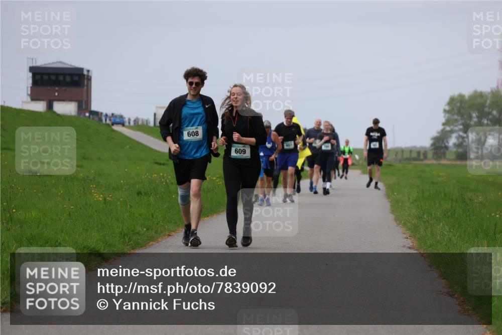 04.05.2025 - 8. Wedeler Halbmarathon Yannick Fuchs http://msf.ph/oto/7839092 04.05.2025 12:04:15 Laufen 608, 609, 657 meine-sportfotos.de