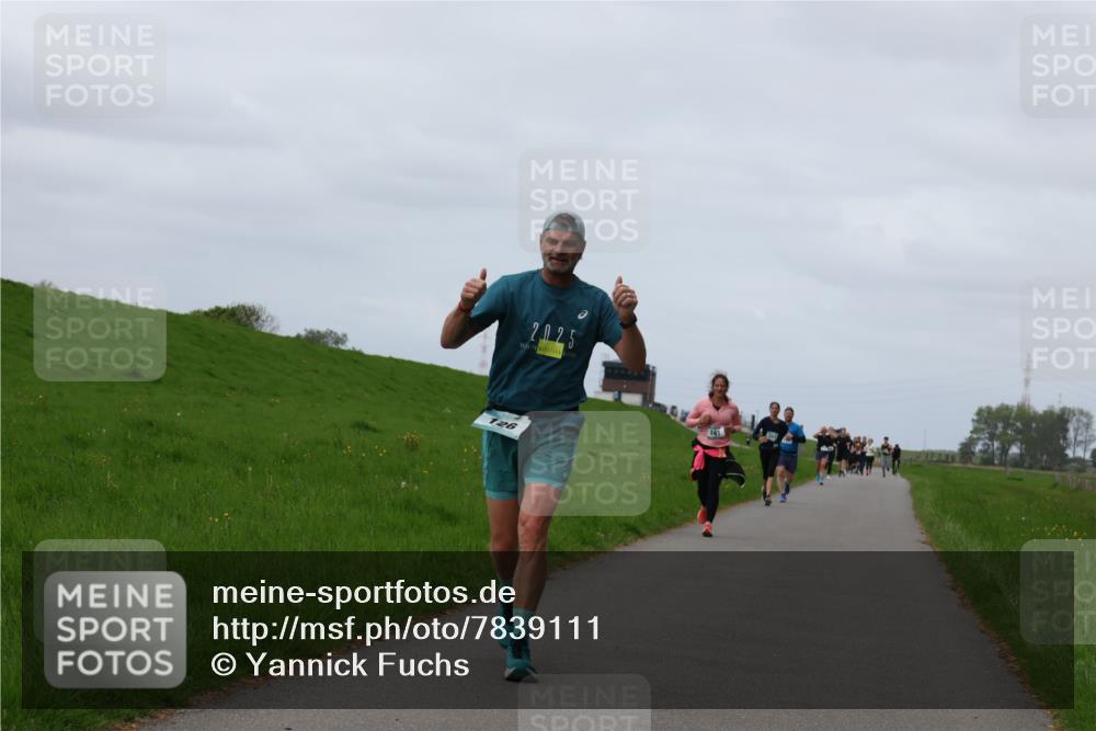 04.05.2025 - 8. Wedeler Halbmarathon Yannick Fuchs http://msf.ph/oto/7839111 04.05.2025 11:47:05 Laufen 2025, 126, 141 meine-sportfotos.de
