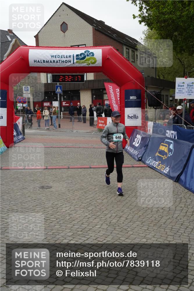 04.05.2025 - 8. Wedeler Halbmarathon Felixshl http://msf.ph/oto/7839118 04.05.2025 12:32:15 Ziel 640 meine-sportfotos.de