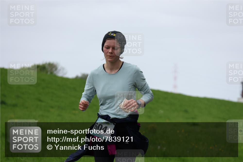 04.05.2025 - 8. Wedeler Halbmarathon Yannick Fuchs http://msf.ph/oto/7839121 04.05.2025 11:25:37 Laufen 604 meine-sportfotos.de