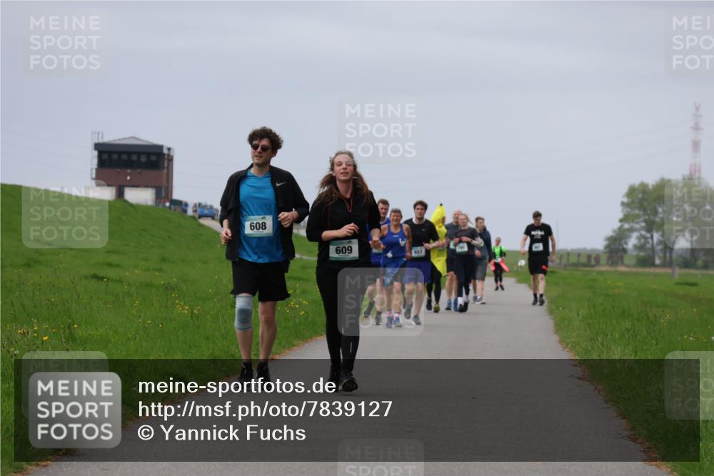 04.05.2025 - 8. Wedeler Halbmarathon Yannick Fuchs http://msf.ph/oto/7839127 04.05.2025 12:04:17 Laufen 608, 609, 657 meine-sportfotos.de