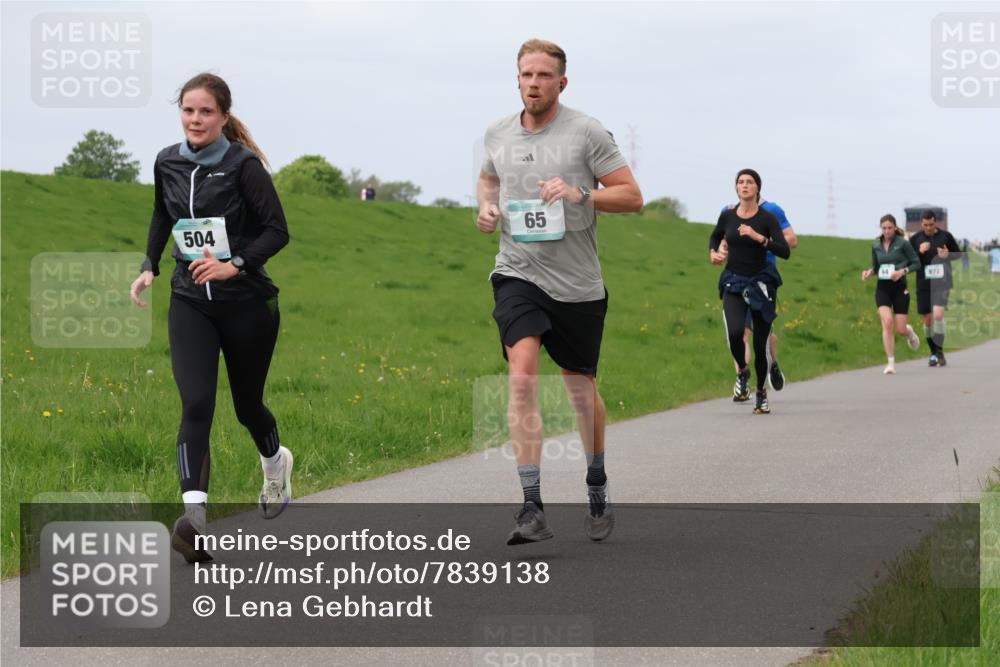 04.05.2025 - 8. Wedeler Halbmarathon Lena Gebhardt http://msf.ph/oto/7839138 04.05.2025 11:41:07 Laufen 504, 65, 872 meine-sportfotos.de