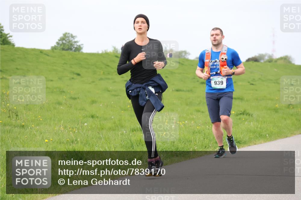 04.05.2025 - 8. Wedeler Halbmarathon Lena Gebhardt http://msf.ph/oto/7839170 04.05.2025 11:41:11 Laufen 939 meine-sportfotos.de