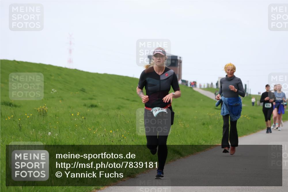 04.05.2025 - 8. Wedeler Halbmarathon Yannick Fuchs http://msf.ph/oto/7839181 04.05.2025 11:25:38 Laufen 52, 670 meine-sportfotos.de