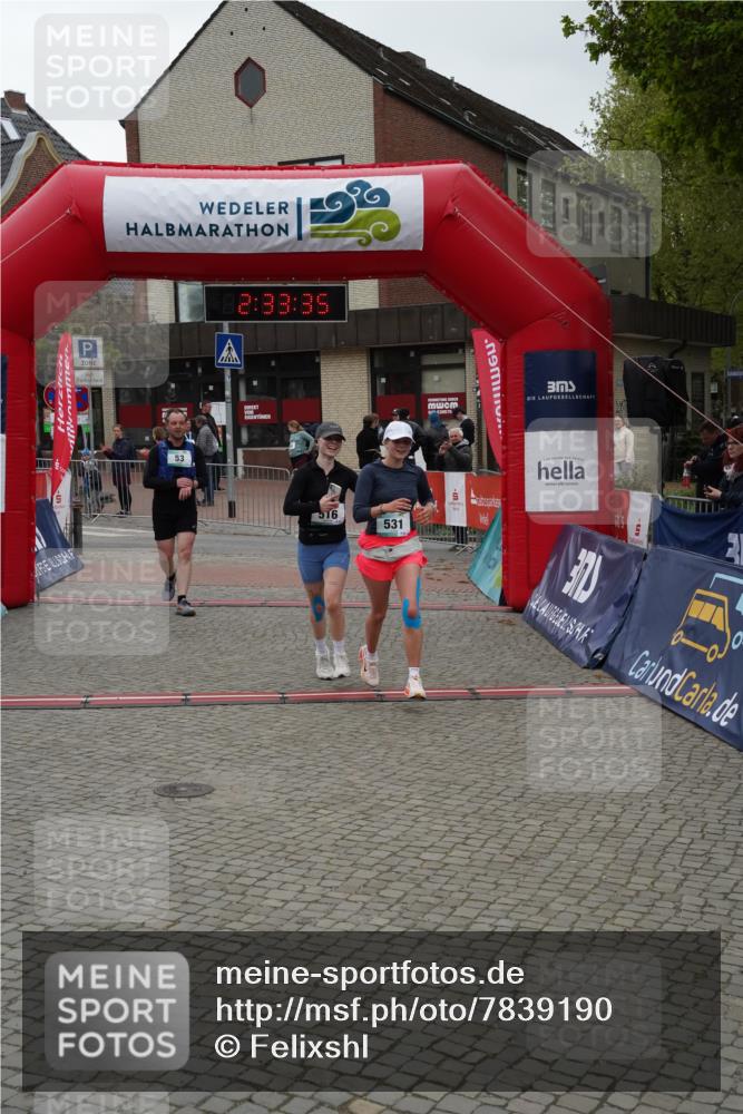 04.05.2025 - 8. Wedeler Halbmarathon Felixshl http://msf.ph/oto/7839190 04.05.2025 12:33:33 Ziel 53, 516, 531 meine-sportfotos.de