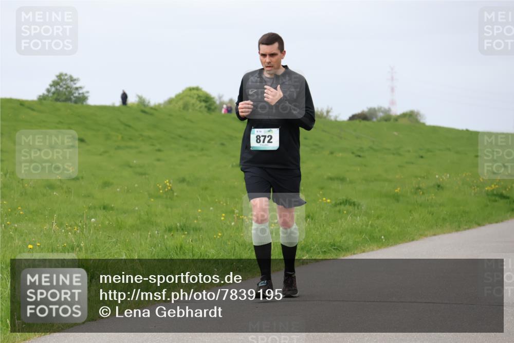 04.05.2025 - 8. Wedeler Halbmarathon Lena Gebhardt http://msf.ph/oto/7839195 04.05.2025 11:41:18 Laufen 10, 872 meine-sportfotos.de