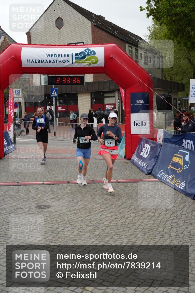 04.05.2025 - 8. Wedeler Halbmarathon Felixshl http://msf.ph/oto/7839214 04.05.2025 12:33:33 Ziel 53, 516, 531 meine-sportfotos.de