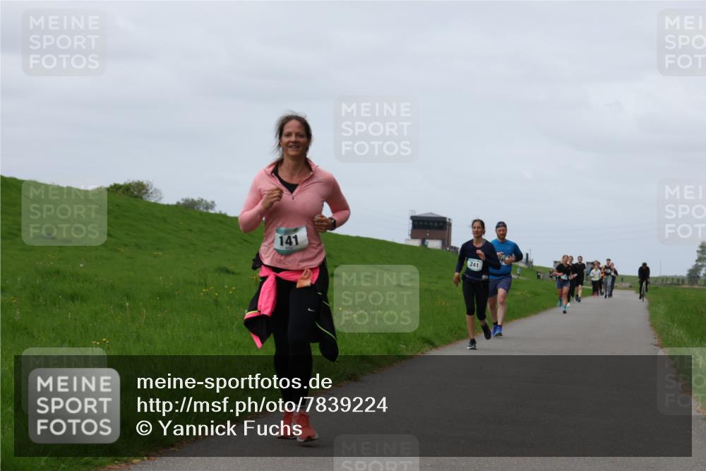 04.05.2025 - 8. Wedeler Halbmarathon Yannick Fuchs http://msf.ph/oto/7839224 04.05.2025 11:47:11 Laufen 141, 241 meine-sportfotos.de