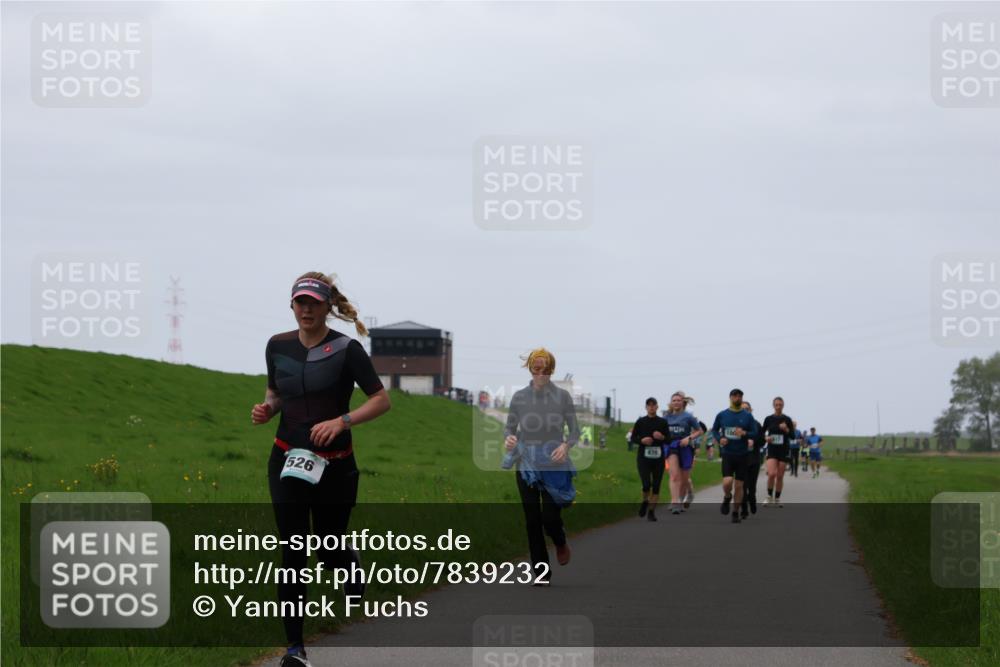 04.05.2025 - 8. Wedeler Halbmarathon Yannick Fuchs http://msf.ph/oto/7839232 04.05.2025 11:25:39 Laufen 526, 10 meine-sportfotos.de