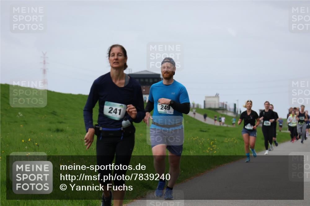 04.05.2025 - 8. Wedeler Halbmarathon Yannick Fuchs http://msf.ph/oto/7839240 04.05.2025 11:47:15 Laufen 241, 249, 45 meine-sportfotos.de