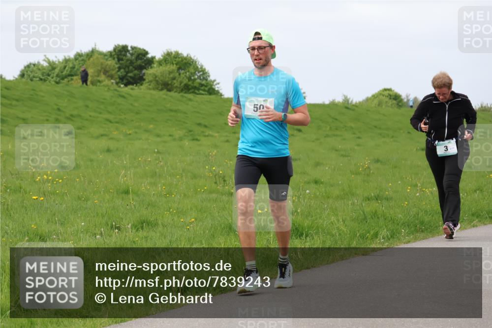 04.05.2025 - 8. Wedeler Halbmarathon Lena Gebhardt http://msf.ph/oto/7839243 04.05.2025 11:42:14 Laufen 50, 3 meine-sportfotos.de