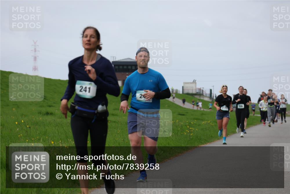 04.05.2025 - 8. Wedeler Halbmarathon Yannick Fuchs http://msf.ph/oto/7839258 04.05.2025 11:47:15 Laufen 241, 24, 506, 117 meine-sportfotos.de