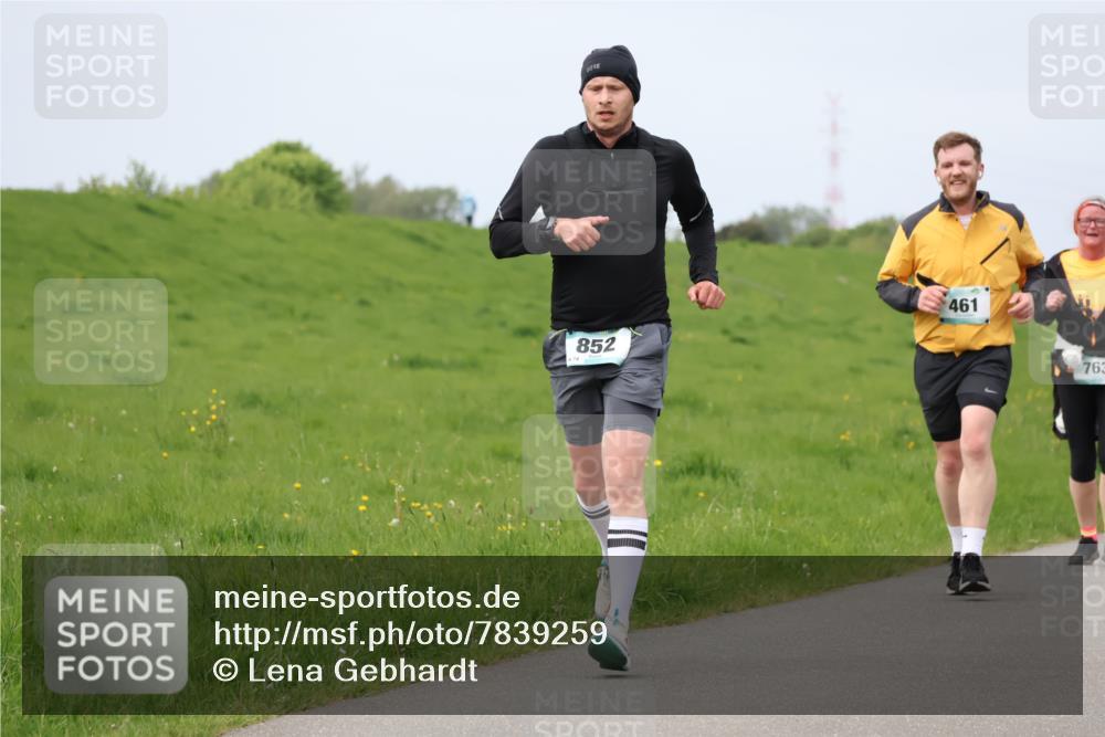 04.05.2025 - 8. Wedeler Halbmarathon Lena Gebhardt http://msf.ph/oto/7839259 04.05.2025 11:42:26 Laufen 852, 461, 763 meine-sportfotos.de