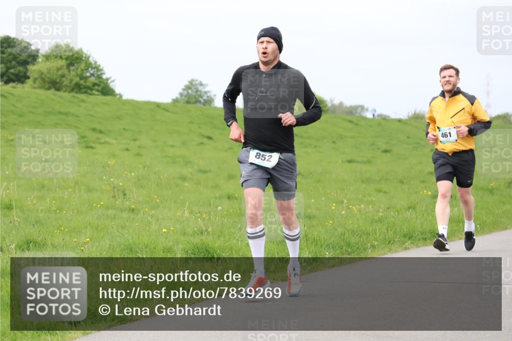 04.05.2025 - 8. Wedeler Halbmarathon Lena Gebhardt http://msf.ph/oto/7839269 04.05.2025 11:42:27 Laufen 852, 461 meine-sportfotos.de