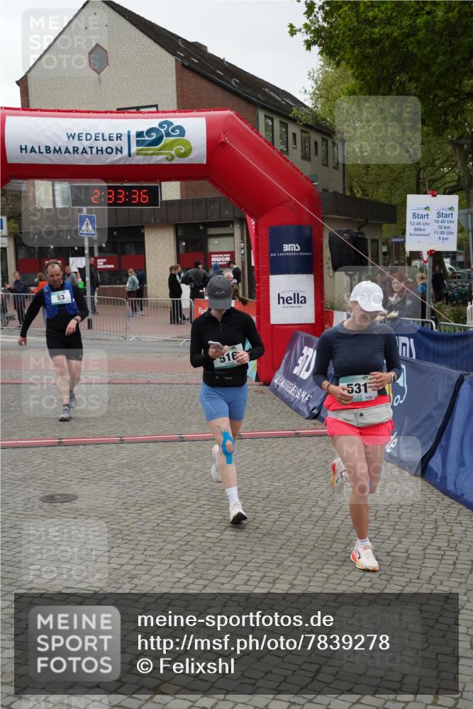 04.05.2025 - 8. Wedeler Halbmarathon Felixshl http://msf.ph/oto/7839278 04.05.2025 12:33:34 Ziel 53, 516, 531 meine-sportfotos.de