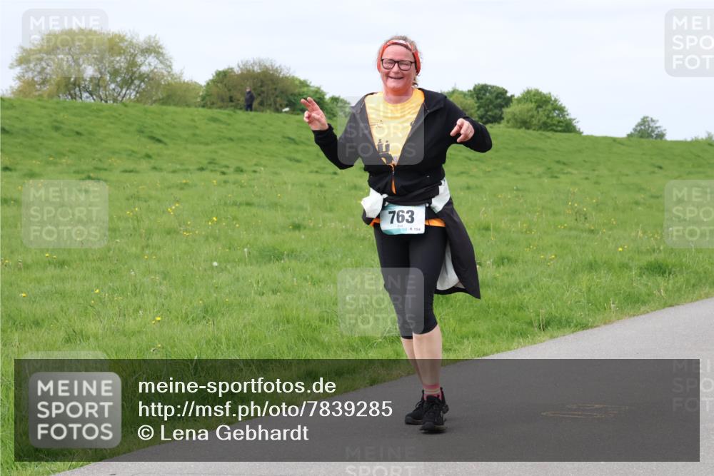 04.05.2025 - 8. Wedeler Halbmarathon Lena Gebhardt http://msf.ph/oto/7839285 04.05.2025 11:42:38 Laufen 763 meine-sportfotos.de