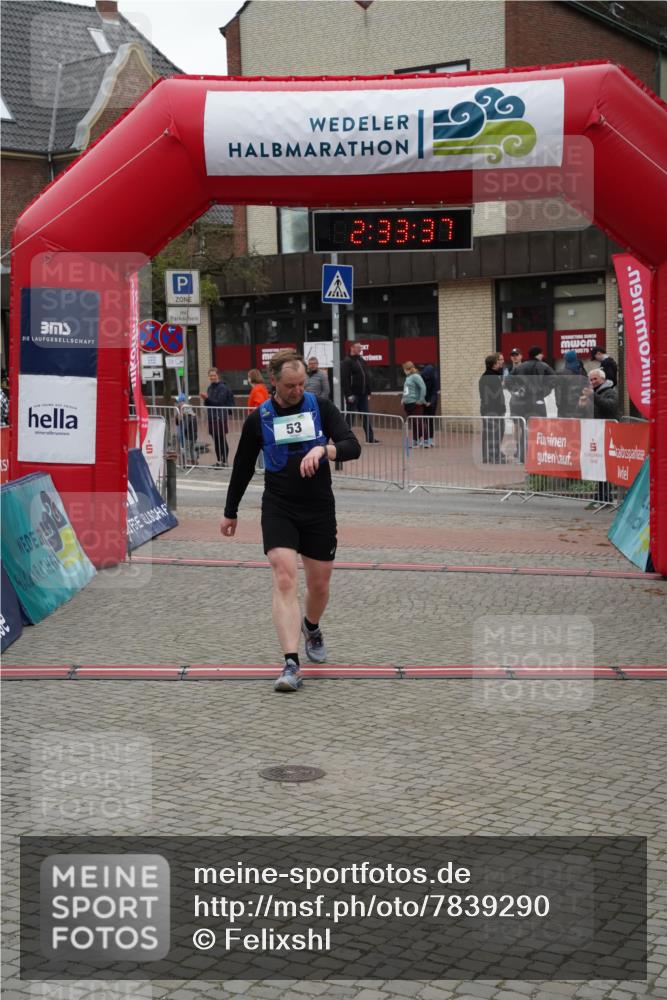 04.05.2025 - 8. Wedeler Halbmarathon Felixshl http://msf.ph/oto/7839290 04.05.2025 12:33:35 Ziel 53, 516, 531 meine-sportfotos.de