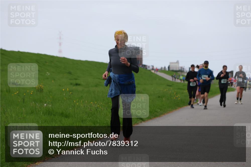 04.05.2025 - 8. Wedeler Halbmarathon Yannick Fuchs http://msf.ph/oto/7839312 04.05.2025 11:25:43 Laufen 1000 meine-sportfotos.de