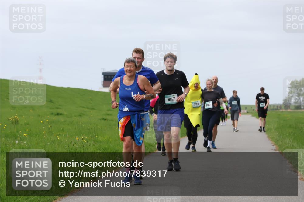 04.05.2025 - 8. Wedeler Halbmarathon Yannick Fuchs http://msf.ph/oto/7839317 04.05.2025 12:04:32 Laufen 657, 781, 780 meine-sportfotos.de
