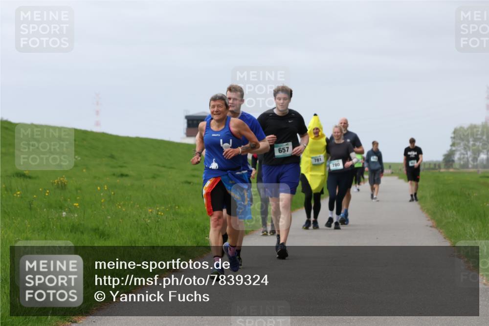 04.05.2025 - 8. Wedeler Halbmarathon Yannick Fuchs http://msf.ph/oto/7839324 04.05.2025 12:04:32 Laufen 657, 781, 780 meine-sportfotos.de