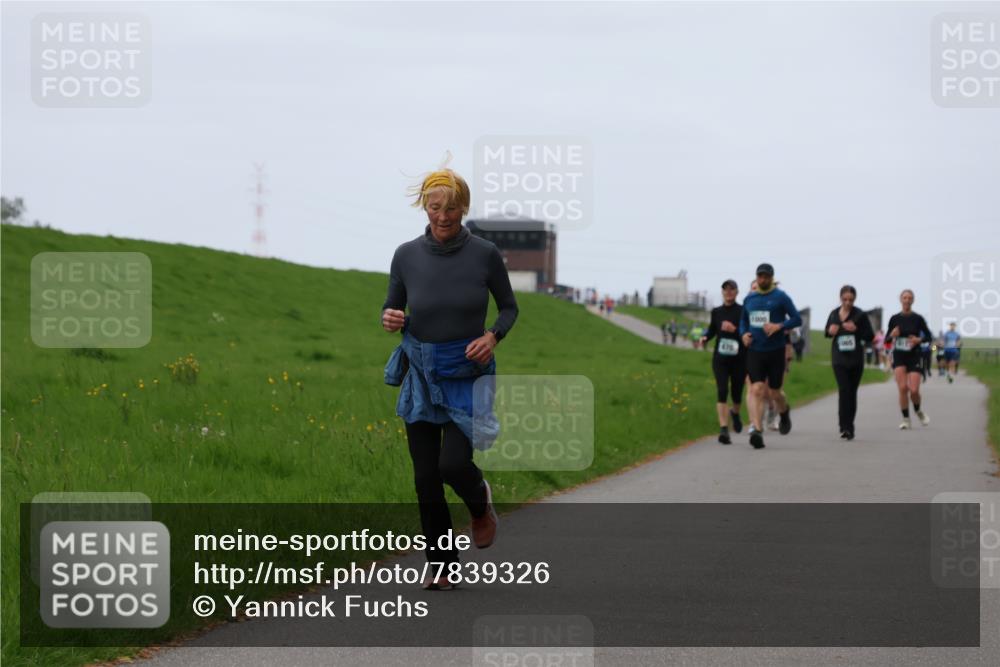 04.05.2025 - 8. Wedeler Halbmarathon Yannick Fuchs http://msf.ph/oto/7839326 04.05.2025 11:25:43 Laufen 1000 meine-sportfotos.de