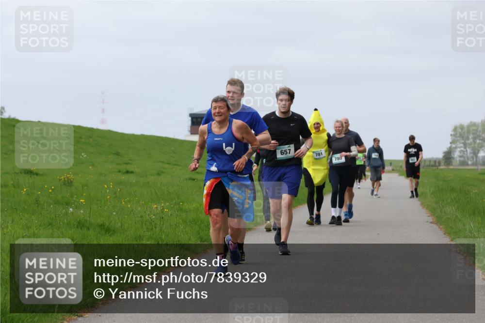 04.05.2025 - 8. Wedeler Halbmarathon Yannick Fuchs http://msf.ph/oto/7839329 04.05.2025 12:04:32 Laufen 657, 781, 780 meine-sportfotos.de
