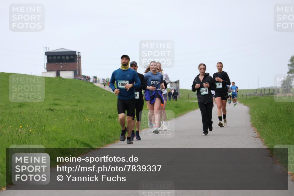 04.05.2025 - 8. Wedeler Halbmarathon Yannick Fuchs http://msf.ph/oto/7839337 04.05.2025 11:25:46 Laufen 1000, 0, 817, 1065 meine-sportfotos.de
