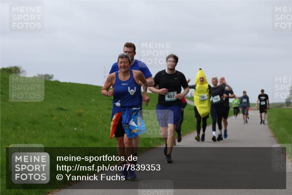 04.05.2025 - 8. Wedeler Halbmarathon Yannick Fuchs http://msf.ph/oto/7839353 04.05.2025 12:04:34 Laufen 657, 781, 780 meine-sportfotos.de