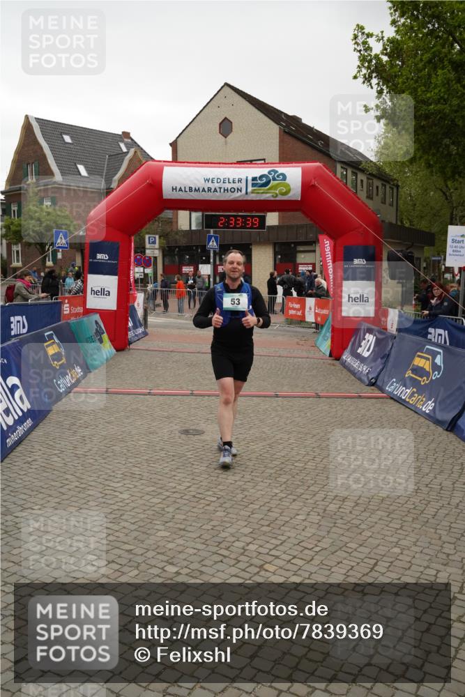 04.05.2025 - 8. Wedeler Halbmarathon Felixshl http://msf.ph/oto/7839369 04.05.2025 12:33:37 Ziel 53, 516, 531 meine-sportfotos.de