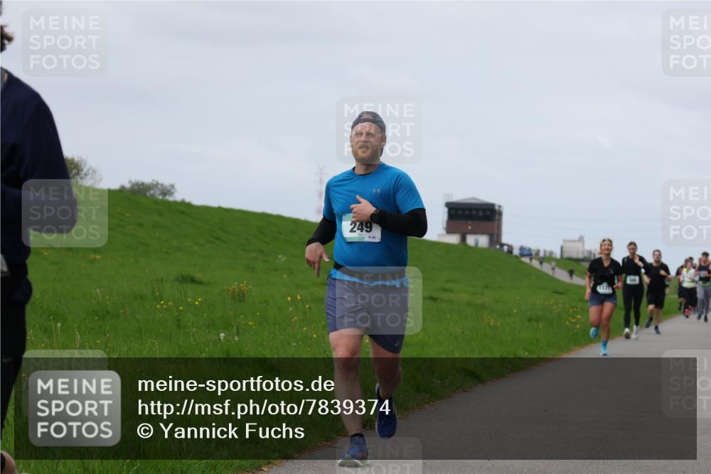 04.05.2025 - 8. Wedeler Halbmarathon Yannick Fuchs http://msf.ph/oto/7839374 04.05.2025 11:47:18 Laufen 249, 45 meine-sportfotos.de